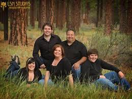 family portraits outdoors outdoor