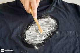 how to remove oil stains from clothes