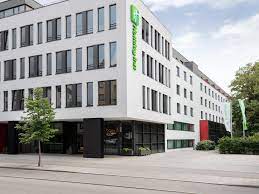 Whether it's time with friends, family, colleagues or clients we have a breadth of hotels from urban centres to beach resorts offering environments, services and. Hotels In Sendling Munchen Holiday Inn Munchen Westpark