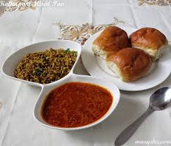 It consists of spicy curry usually made of sprout of once the onions are browned, add ginger garlic paste, pinch of hing, turmeric, cumin powder, red chilli powder, pinch of. Kolhapuri Misal Pav Recipe Spicy Tomato Stew With Sprouts Maayeka