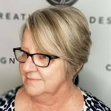 Then, to add some narrowing again so you will be able to shape the face with the short haircuts for round faces over 50, you can give bangs. 21 Trendy Short Hairstyles For Women Over 50 With Glasses Wetellyouhow