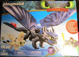 As hiccup fulfills his dream of creating a peaceful dragon utopia, toothless' discovery of an untamed, elusive mate draws the night fury away. Equipment Playmobil How To Train Your Dragon The Hidden World Toothless Figure