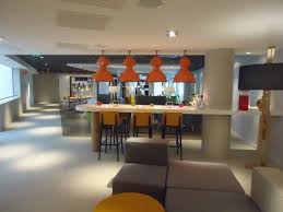 Ja, kemtvätt och tvättservice erbjuds åt gästerna. Restaurante E Bar Picture Of Holiday Inn Amsterdam Arena Towers Tripadvisor