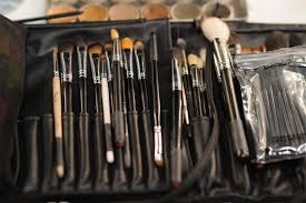 choosing the right makeup brush stuff
