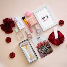 wakeup makeup rakhi gift box for