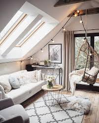 Clevere wohnideen für ihre dachschräge: Kleines Wohnzimmer Unter Dachschrage Mit Elegantem Interieur In Boho Stil Freshouse