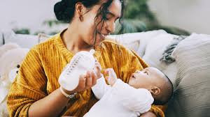 Eating ½ cup of nuts throughout the day will provide you with around 500 calories. Baby Weight Gain By Week Averages For Breastfed Formula Fed Kids