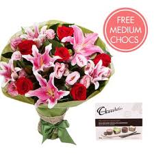 Whatever the season we have a selection of the most popular flowers in a rainbow of colours for any occasion. Fresh Flowers Send Flowers Online We Deliver Across Australia