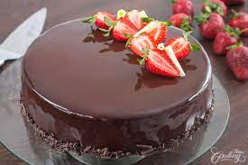 strawberry chocolate mirror cake with