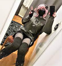 Oversized hoodie and thigh highs, a classic femboy look : rfemboy