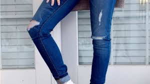Celana jeans adalah salah satu produk fashion yang pasti ada di lemari semua orang. Penyebab Dan Tanda Celana Jeans Ditumbuhi Jamur