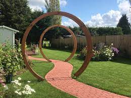 Grange Freestanding Flower Circle Arch