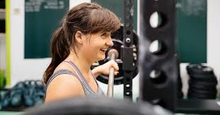 does weight lifting help women lose weight
