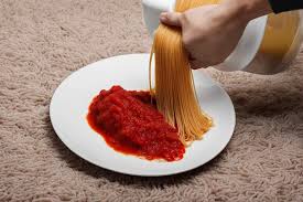 remove spaghetti sauce stains from