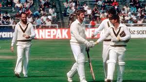 Ian terence botham, baron botham, kt, obe (born 24 november 1955) is an english cricket commentator, member of the house of lords and a former cricketer who . Sir Ian Botham And 500 1 Miracle Of 1981 Ashes Win Vs Australia In Leeds