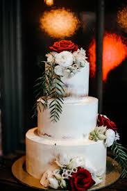 fresh flowers on a wedding cake