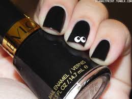 Easy do it yourself nail art designs 80 classy nail art designs for short nails fashionisers nail art in black and white. And For The Easiest Halloween Manicure Ever Nail Art Hacks Halloween Manicure Simple Nails