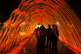 Resultado de imagen para parque de las aguas lima