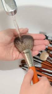 tips to clean your makeup accessories