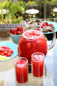 homemade strawberry lemonade laylita