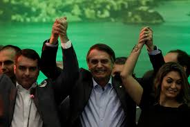 Flávio também considera que a legislação atual favorece a impunidade. Familia De Jair Bolsonaro Quer Que Pf Escolte Mulher Do Candidato Veja