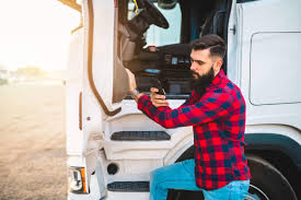 It has similar features to many other apps in that it offers navigation and guidance and allows for input of restrictions. 5 Smartphone Apps For Hgv Drivers Staveley Head