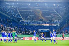 Schalke 04 vs hertha bsc tipp: Fc Schalke 04 Im Dfb Pokal Gansehaut Choreo Nordkurve Leuchtet Derwesten De