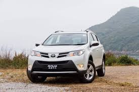 how much weight can a toyota rav4 carry