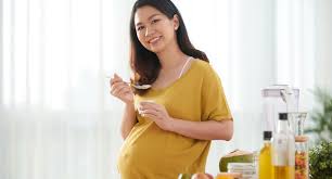 Asparagus sangat penting untuk kesehatan ibu hamil, untuk melindungi janin bayi agar tidak cacat. 12 Makanan Terbaik Untuk Ibu Hamil Anmum Indonesia