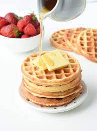 keto cream cheese waffles with almond