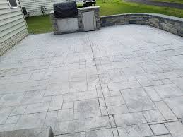r stamped concrete patio seating wall