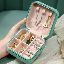 simple portable jewelry storage box