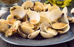How do you prepare frozen cooked clams?