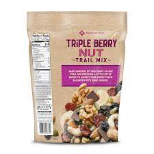 Triple Berry Nut Trail Mix gambar png