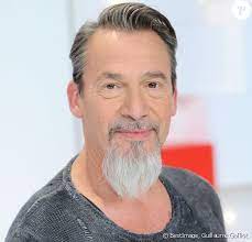 He records his work in french, as well as in italian, spanish and english. Florent Pagny Attaque Pour Vouloir Aider Les Soignants Il S Explique Purepeople