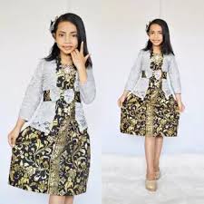 Annabelle berusia 15 tahun dan didiagnosis menopause dini. Baju Kebaya Anak Perempuan Model Kebaya Brokat Umur 5 8 Tahun Lazada Indonesia