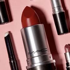 mac is giving away free lipstick to