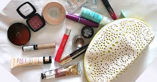 travel makeup kit essentials