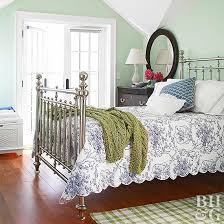 Decorating Your Bedroom In Green