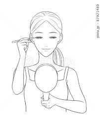 woman drawing eyeliner grayscale