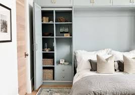 a murphy bed and how does it save space