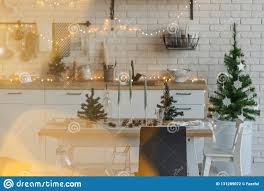 En esta página encuentras los juegos de cocina de navidad. Tabla De Cocina De La Navidad En La Decoracion Del Estilo Del Desvan Foto De Archivo Imagen De Desvan Cocina 131289072