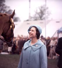 Elizabeth had assumed the responsibilities of the ruling monarch on february 6, 1952. The Queen At Age 36 1962 Young Queen Elizabeth Queen Elizabeth Queen Elizabeth Ii