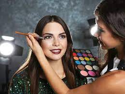 become a makeup artist in the uk