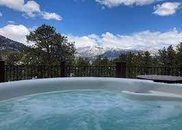 cabins with hot tub in estes park