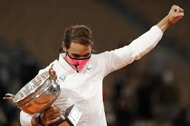 Nadal meteen na zijn zege. French Open Final Live Tennis Results Rafael Nadal Beats Novak Djokovic Roland Garros Latest News And Scores London Evening Standard Evening Standard