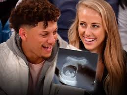 Fortunately, brittany took the whole thing in stride, writing back, well, ladies, not trying to look 'skinny' in my maternity pics, i'm very pregnant and not. Patrick Mahomes And Brittany Matthews Announce We Re Pregnant