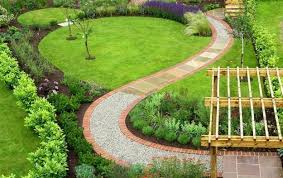 25 yard landscaping ideas curvy garden