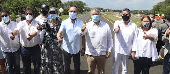 Presidente Iván Duque inaugura 7 km de la doble calzada que comunicada a  Barranquilla con Cartagena | Martha Villalba