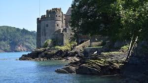 12 Incredible Castles In Devon And Cornwall Uk
